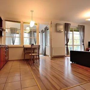 Victus Apartamenty, Petit Polska