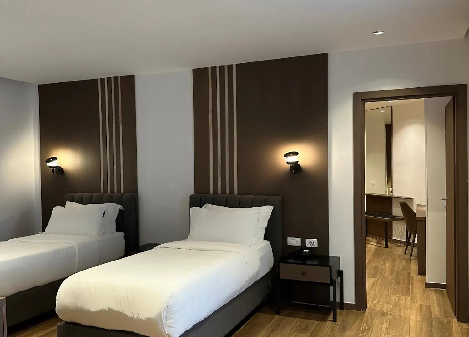 Klajdi Resort & Spa Golem  Golem (Tirana)