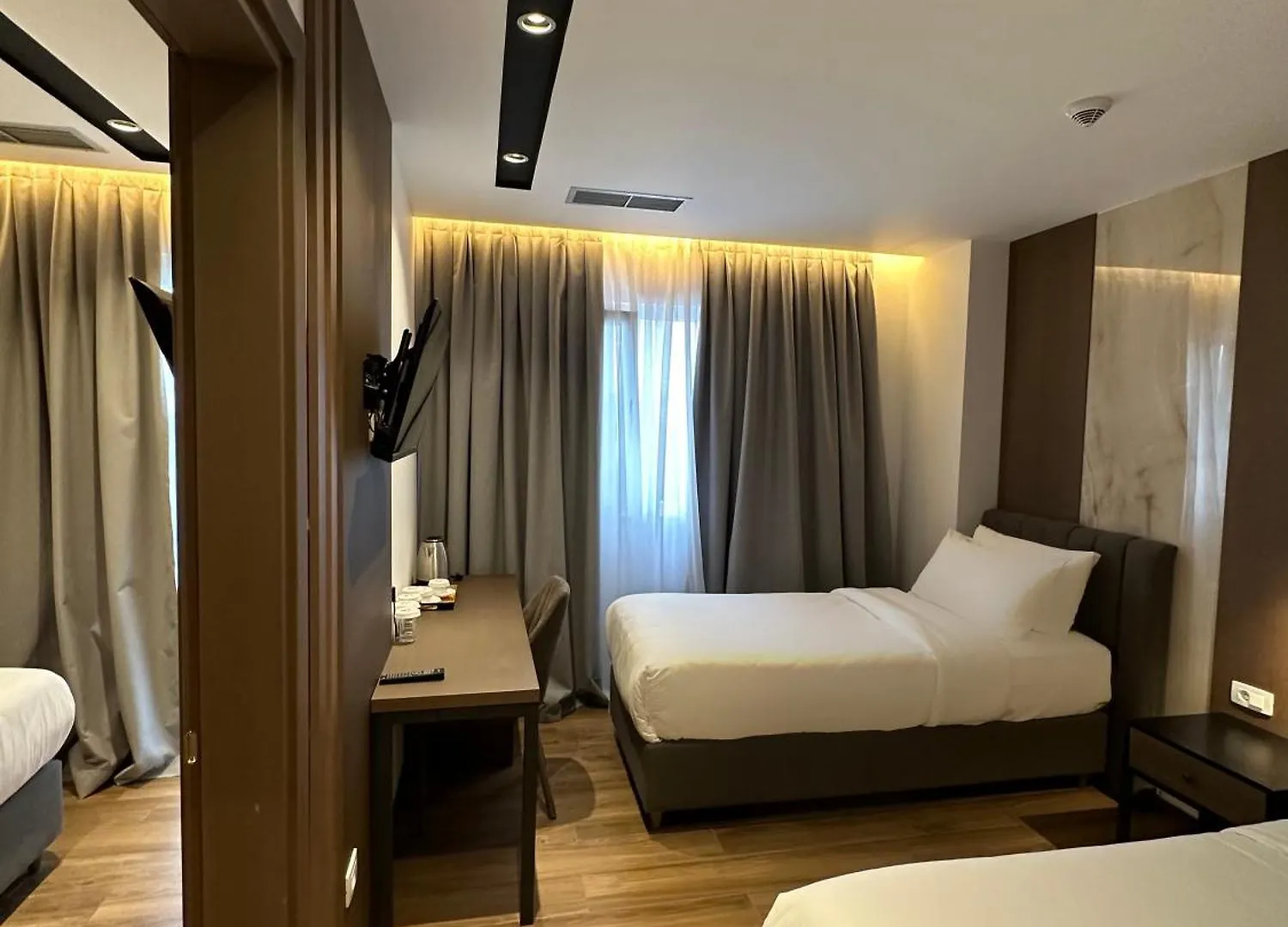 Klajdi Resort & Spa Golem  Golem (Tirana)